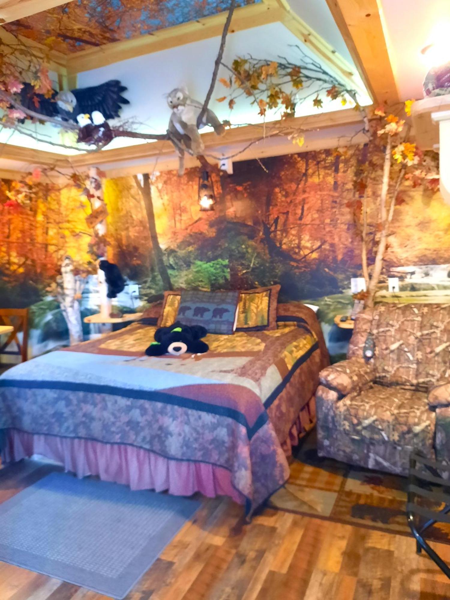 Bear Cove Inn Saint Ignace Exteriér fotografie